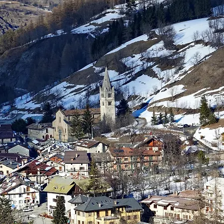 Apapa House - Happy *